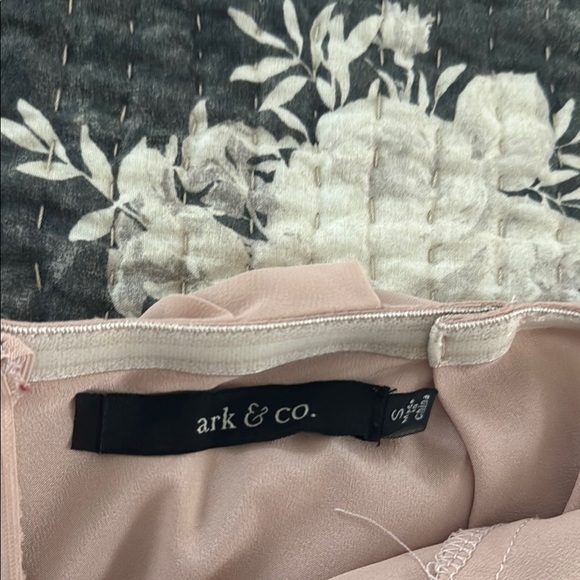 Gorgeous chiffon flowy maxi dress. Strapless.. Absolutely stunning on. - Picture 13 of 14